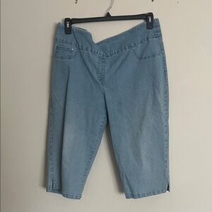 Ruby Rd. Light Blue Denim Capris